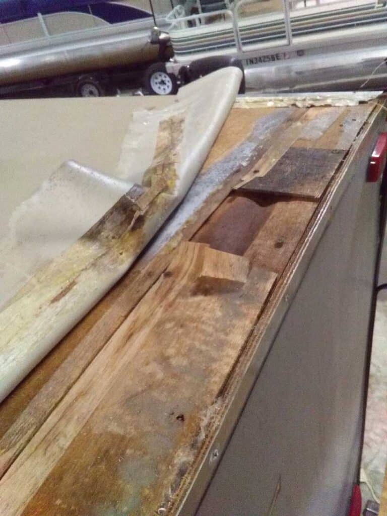 rv-exterior-before-repair